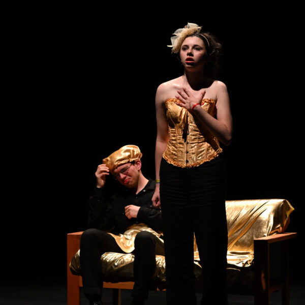 Photo prise lors d'une représentation de Juliette et Roméo, avec la troupe S'ignoret