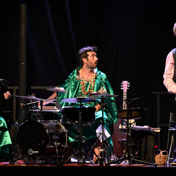 Photo prise lors d'une représentation de L'Alchimie des cœurs, avec la troupe S'ignoret